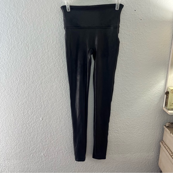 Spanx Black Faux Leather Leggings Womens Size Small Stretch Style# 2437 - Picture 2 of 10